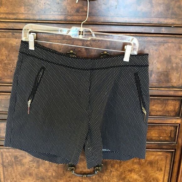 H and M black and white shorts - Picture 2 of 16